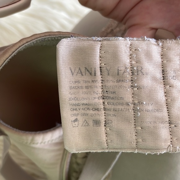 Vanity fair tan Lacey underwire adjustable straps bra sz 40 DDD lightly padded - Picture 16 of 17